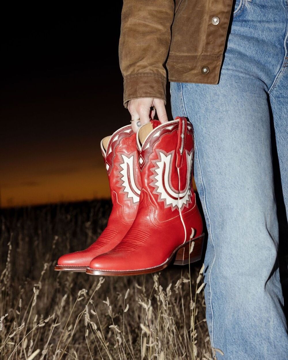 Tecova’s The Jolene Crimson/Bone 8.5 B - Picture 3 of 11